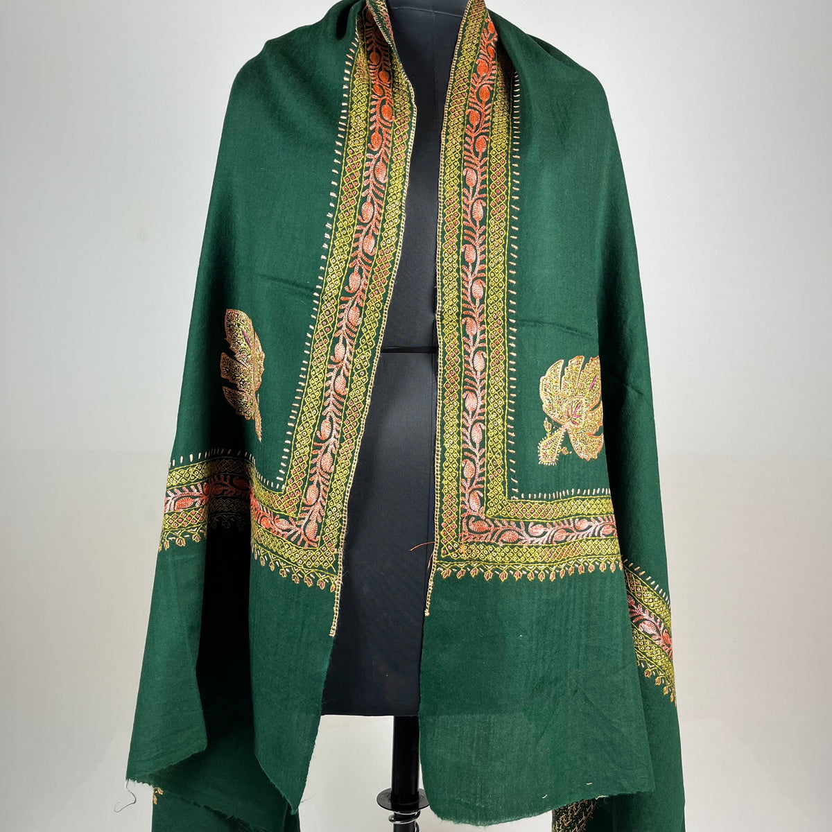 Marino Pashmina Shawl Tilla & Sozni Embroidery - Green