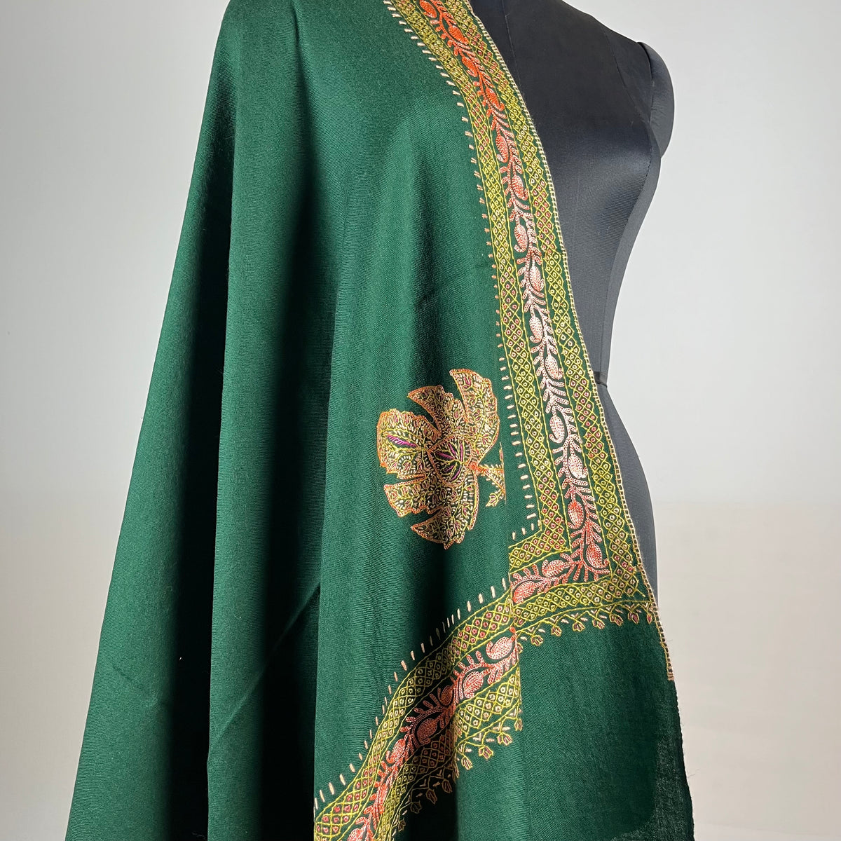 Marino Pashmina Shawl Tilla & Sozni Embroidery - Green