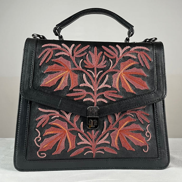 Epswift Kelly Hand embroiderd Bag - Black