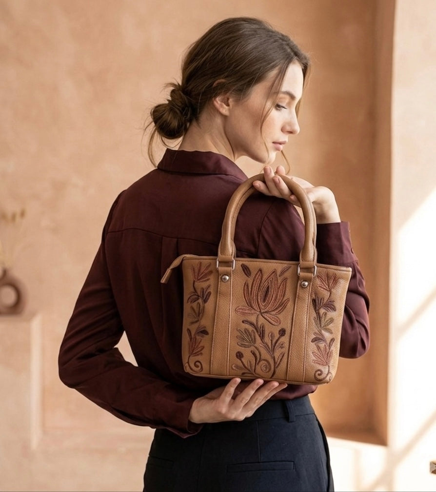 Tote Bag Full grain Buffalo leather light brown (Handstitched)
